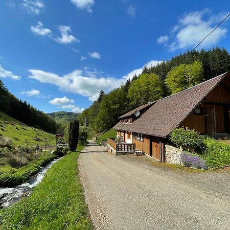 Bauernhaus Im Muenstertal Bagian luar foto